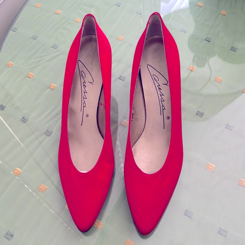 Vintage (1980s) Caressa Pumps